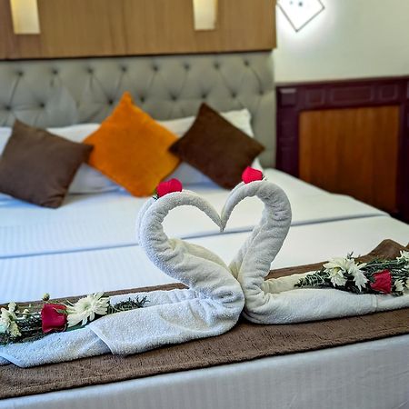 קומרקום Grand Villa Houseboat מראה חיצוני תמונה