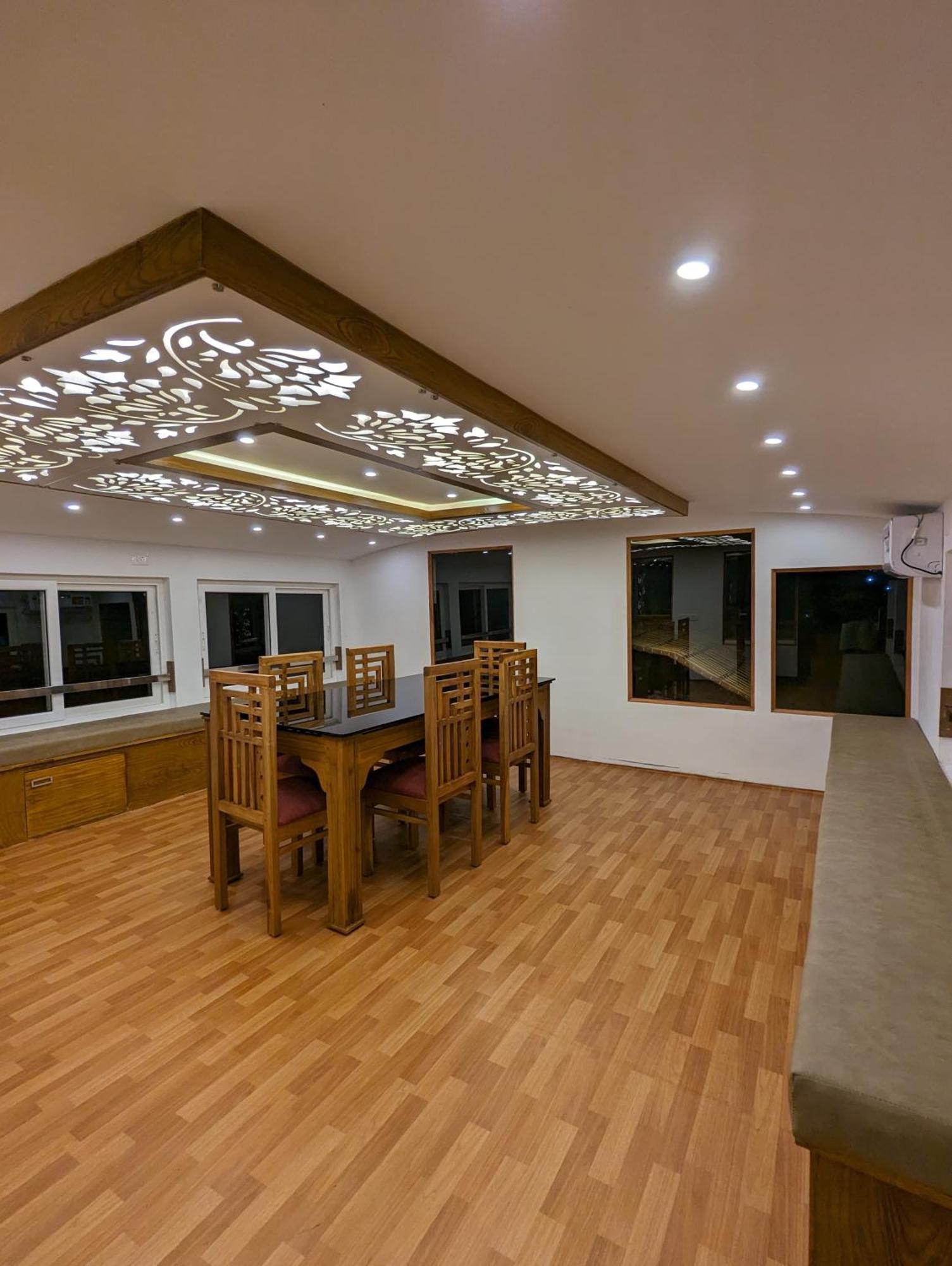 קומרקום Grand Villa Houseboat מראה חיצוני תמונה