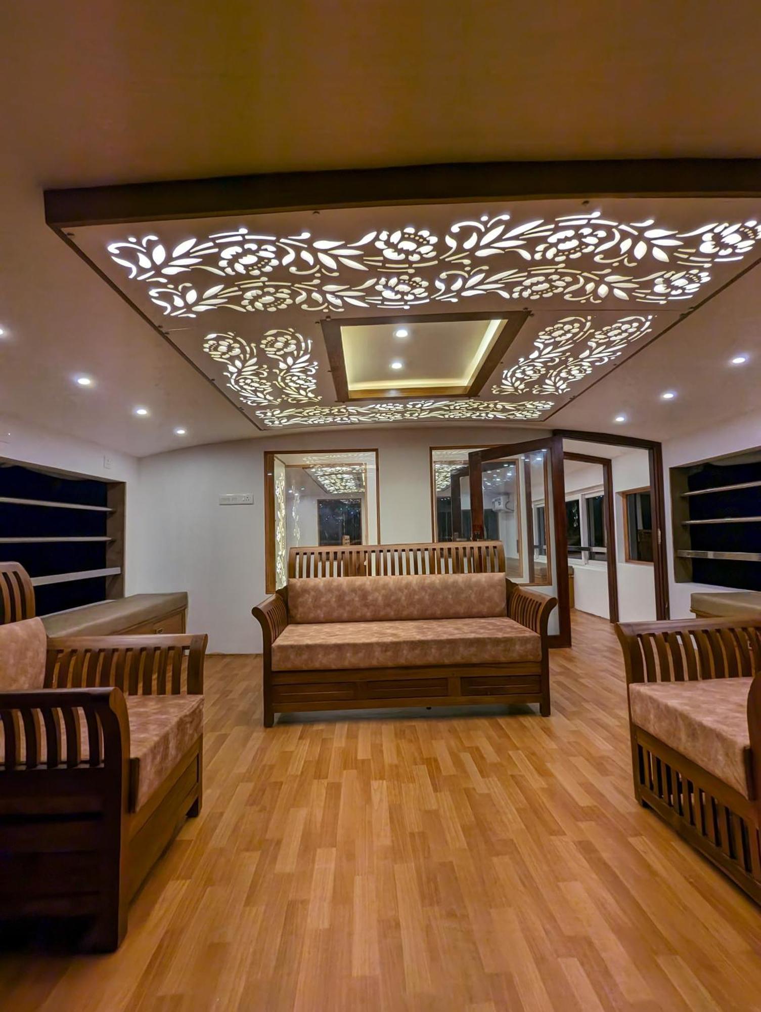 קומרקום Grand Villa Houseboat מראה חיצוני תמונה