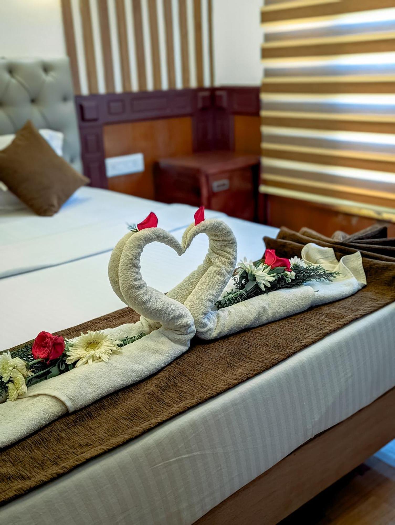 קומרקום Grand Villa Houseboat מראה חיצוני תמונה
