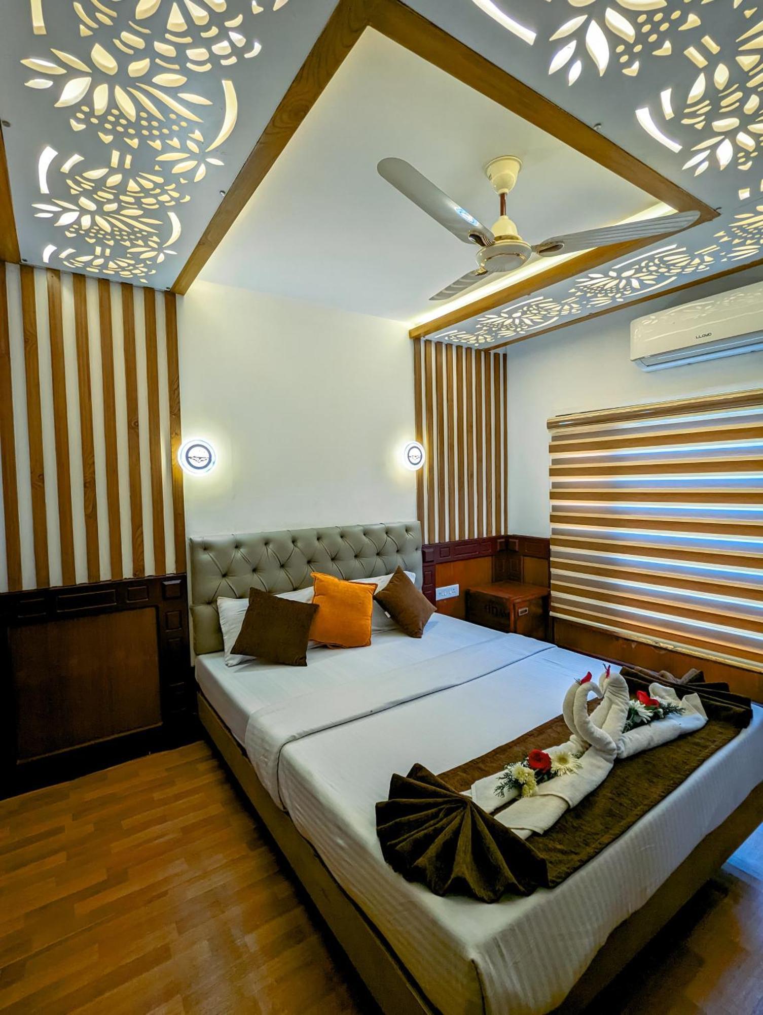 קומרקום Grand Villa Houseboat מראה חיצוני תמונה
